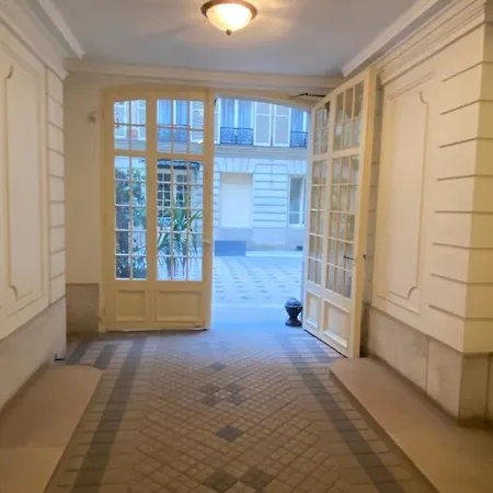 Appartement Architect Near Arc De Triomphe In 16th District *